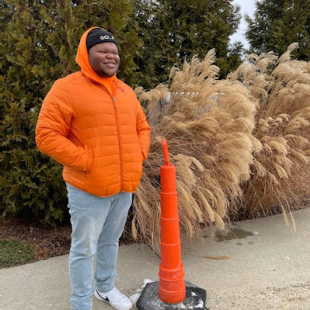 Meet your Posher, Derrick